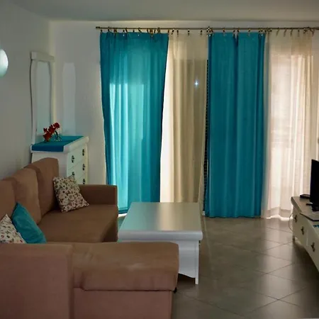 Apartamento 1 Bedroom Duplex In Club Atlantis Costa Adeje (Tenerife)